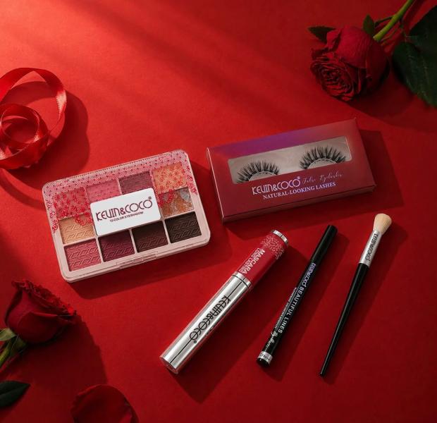 Set De Maquillaje Especializado En Ojos De Kevin&Coco
