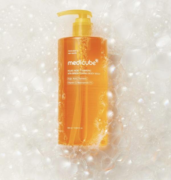 Jabon Corporal Aclarante De Acido Kojico Medicube ( 400ml )